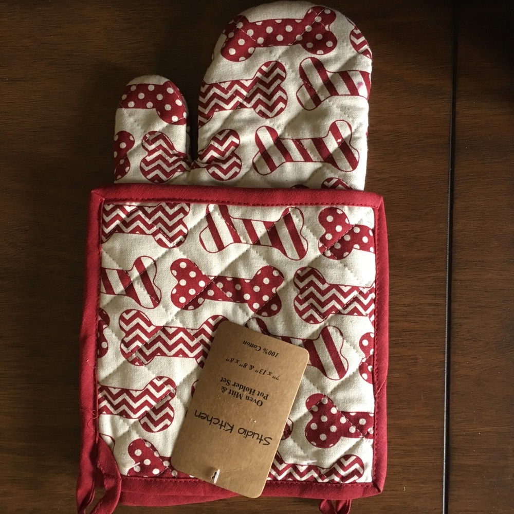 host pick! 🎉🎉Studio Kitchen Pot Holders Dog Bones